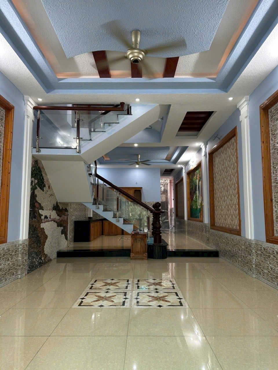 Bán Nhà chính chủ mặt tiền 3 Lầu Đường Nhựa Ngay Đông Hòa TP HCM